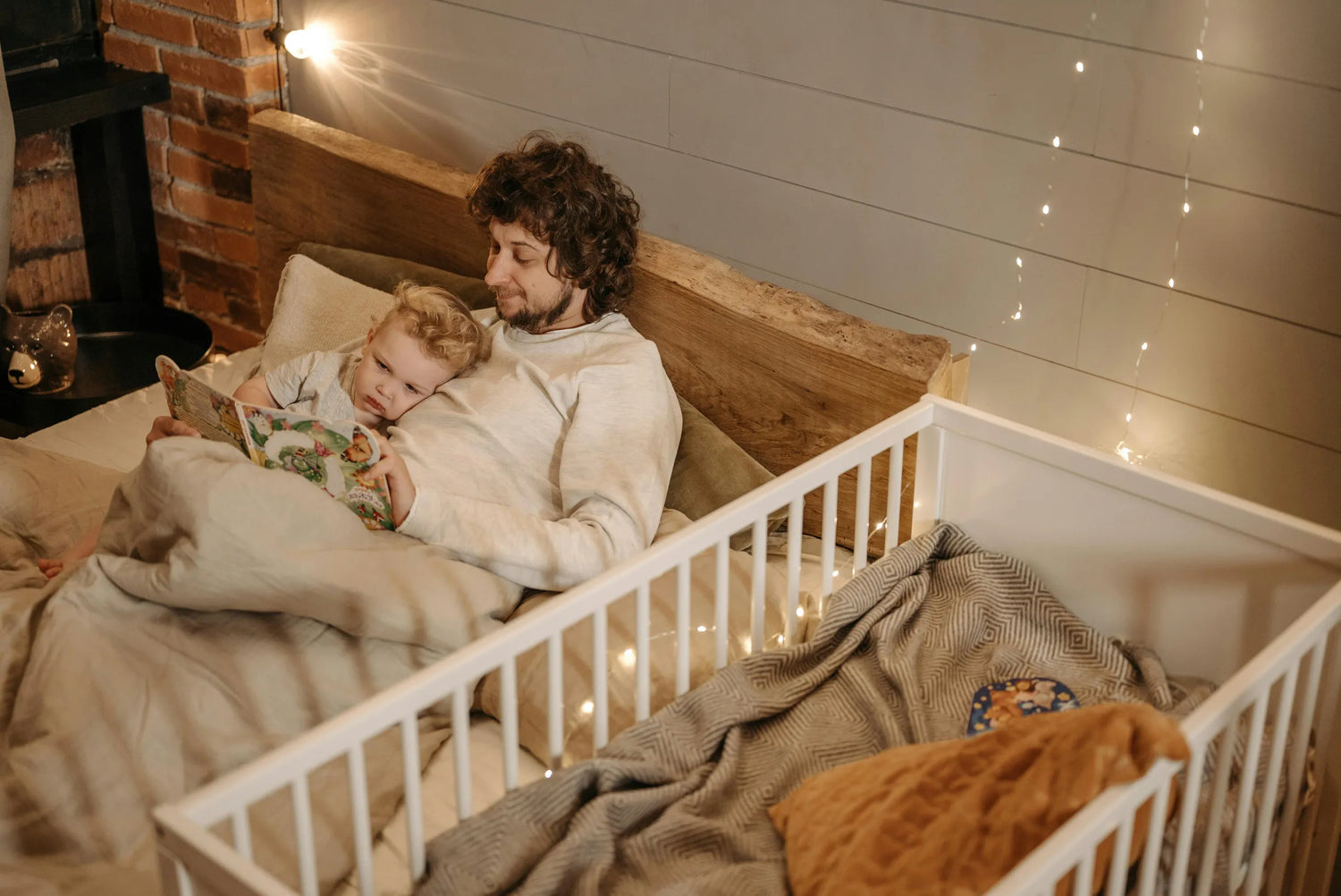 10 Screen-free Ways to Soothe Bedtime Separation Anxiety